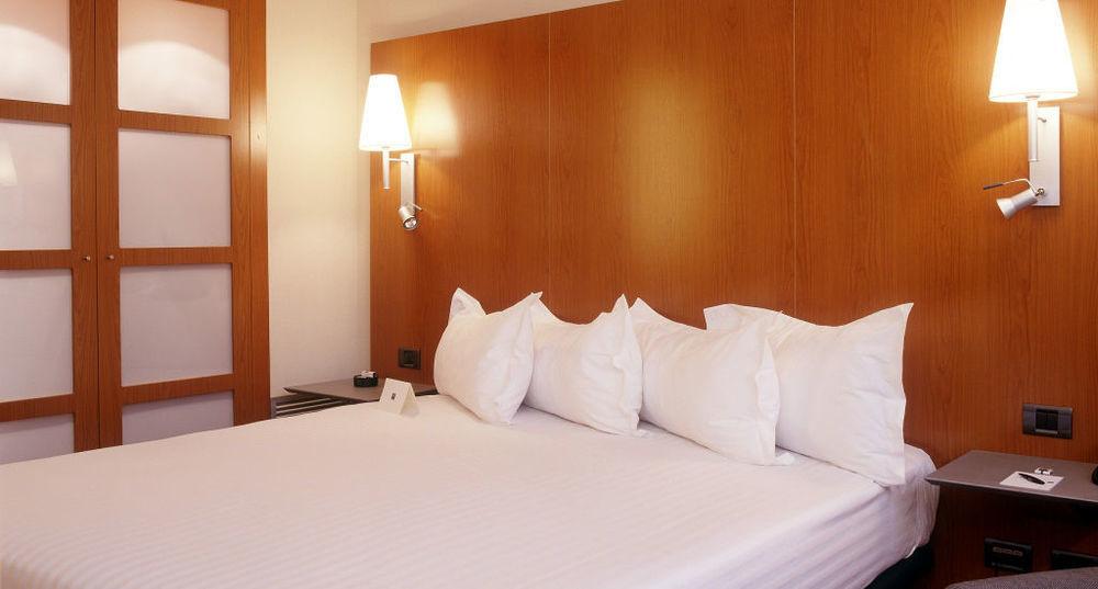 Ac Hotel Genova By Marriott Ruang foto