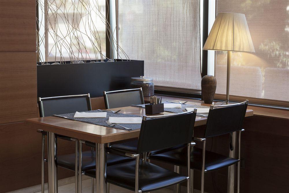 Ac Hotel Genova By Marriott Bagian luar foto
