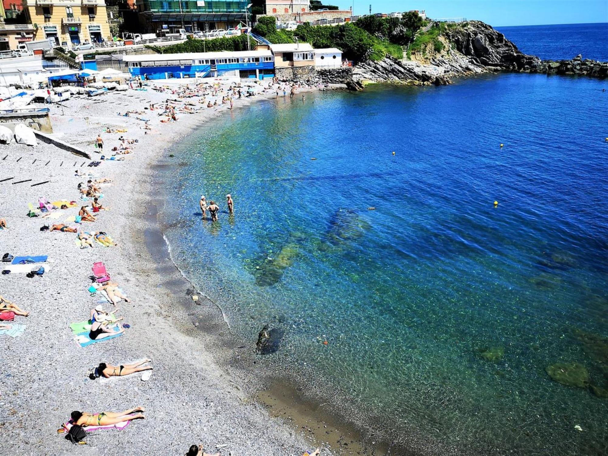 Ac Hotel Genova By Marriott Bagian luar foto