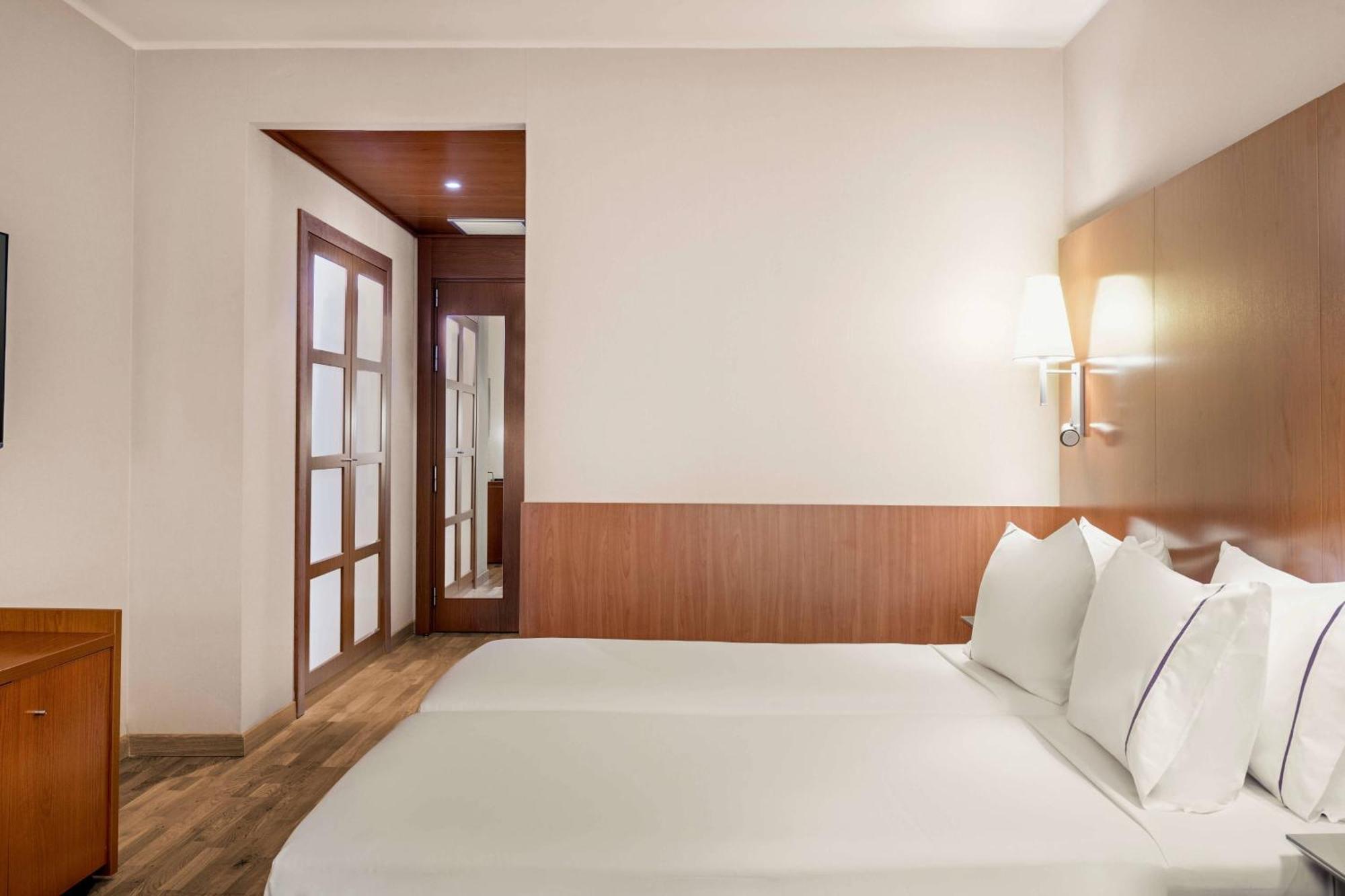 Ac Hotel Genova By Marriott Bagian luar foto