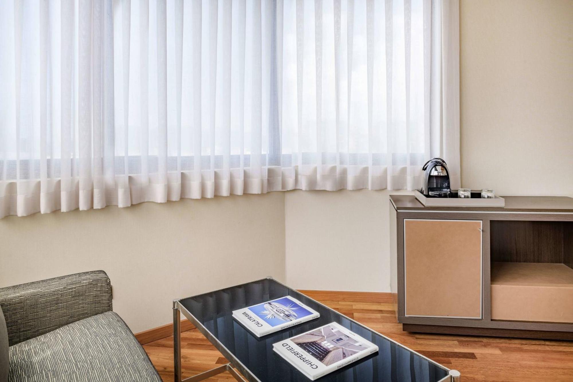 Ac Hotel Genova By Marriott Bagian luar foto