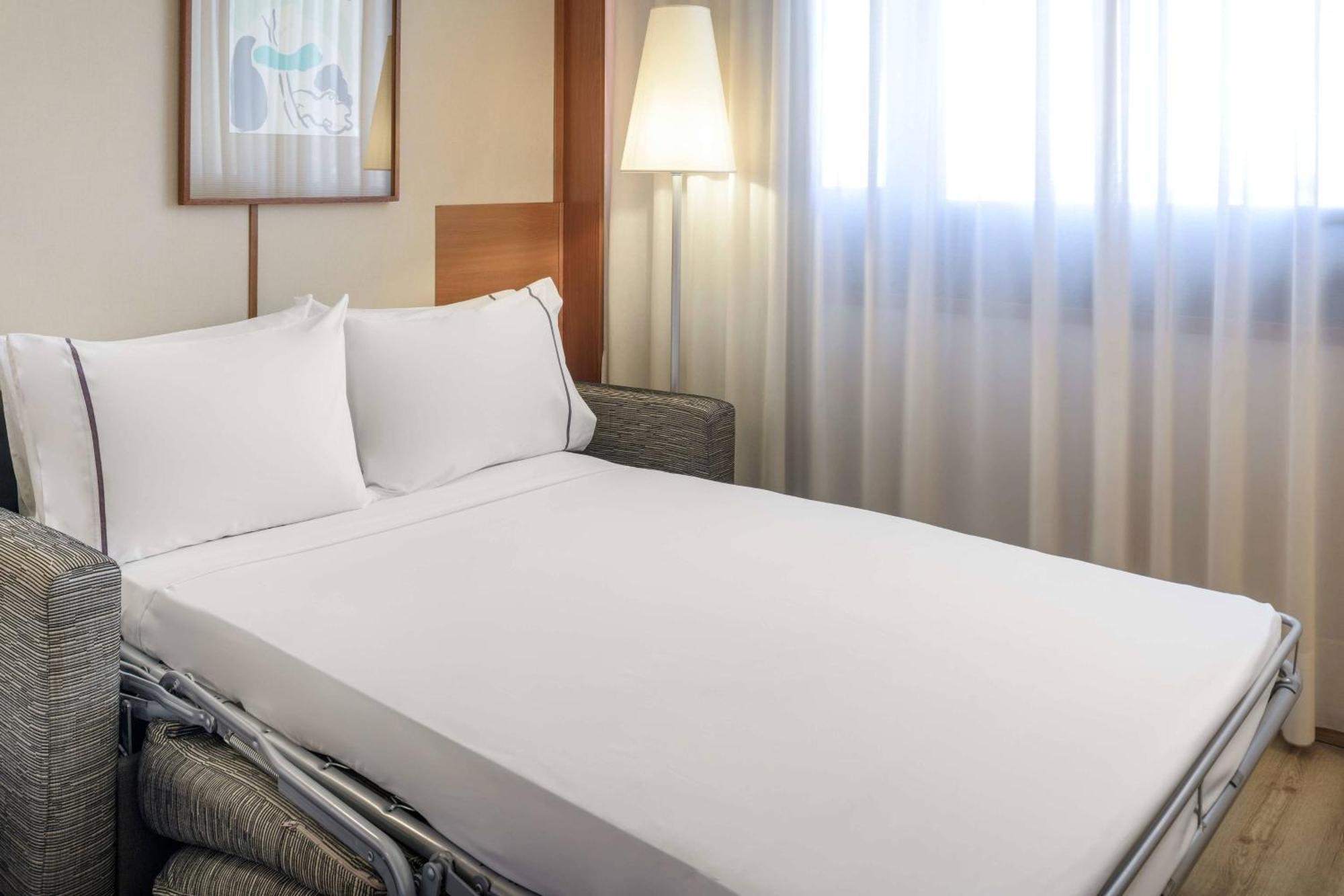 Ac Hotel Genova By Marriott Bagian luar foto